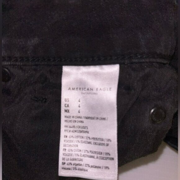 American Eagle Black Super Super Stretch Denim Short w/embroidered appliqué SZ 4 - Picture 6 of 7